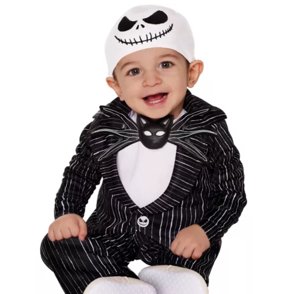 Costume